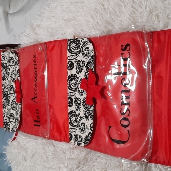 COSMETIC Travel Pouch - Picture 5 of 9